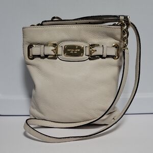 Michael Kors Gold and Cream Crossbody Bag with Elegant Design